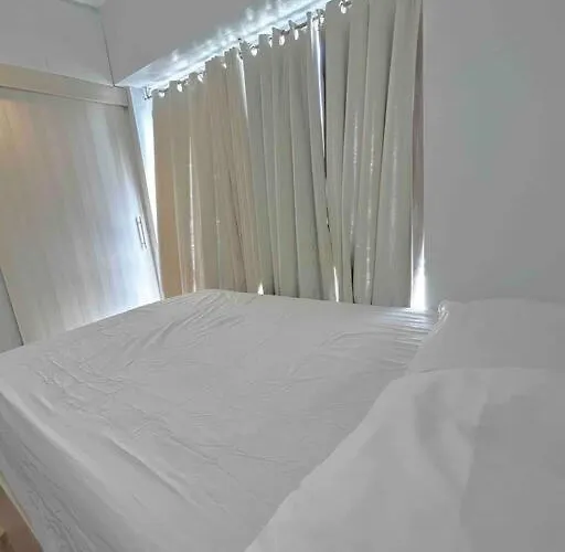 Apartamento Budget 2 Bedroom With Free Parking Near Naia *