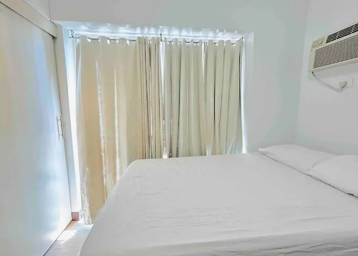 Budget 2 Bedroom With Free Parking Near Naia