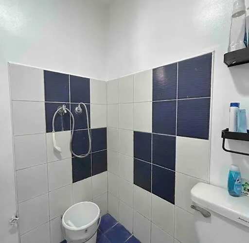 Budget 2 Bedroom With Free Parking Near Naia *