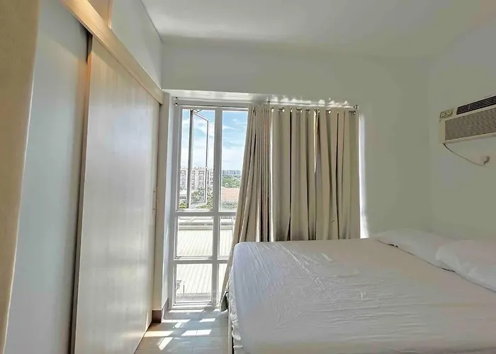 Budget 2 Bedroom With Free Parking Near Naia Manila